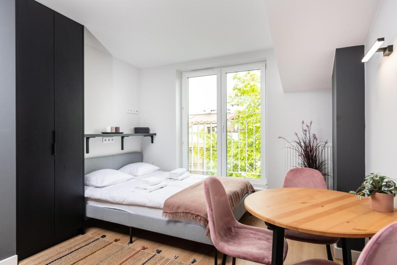 Smart Apartments - Old Town & Main Train Station - By Upstairs Krakow Exterior photo