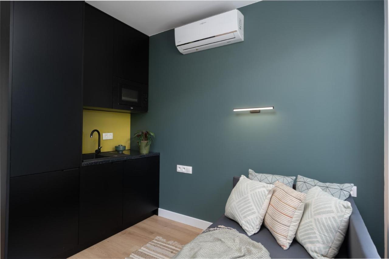 Smart Apartments - Old Town & Main Train Station - By Upstairs Krakow Exterior photo